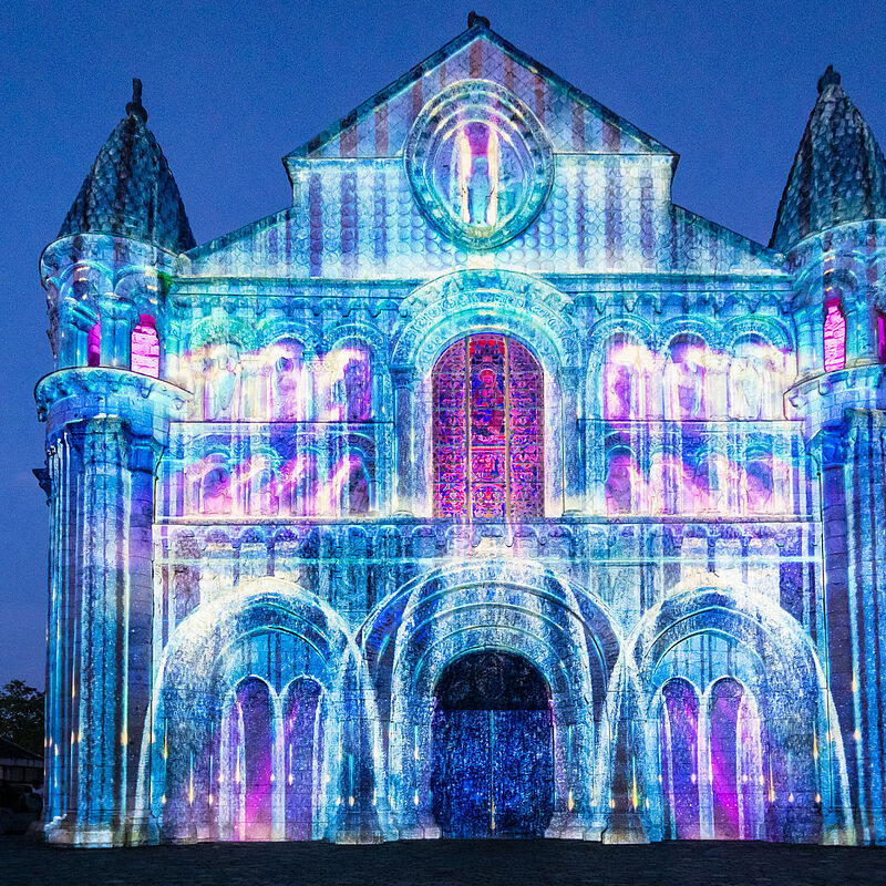 «Révélation», illuminations de l’église Notre-Dame-la-Grande