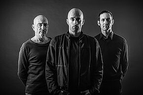 Photo "Dans le crépitement du brasier souterrain (Campus sonore)"