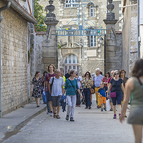 Visite Poitiers, suivez le guide!