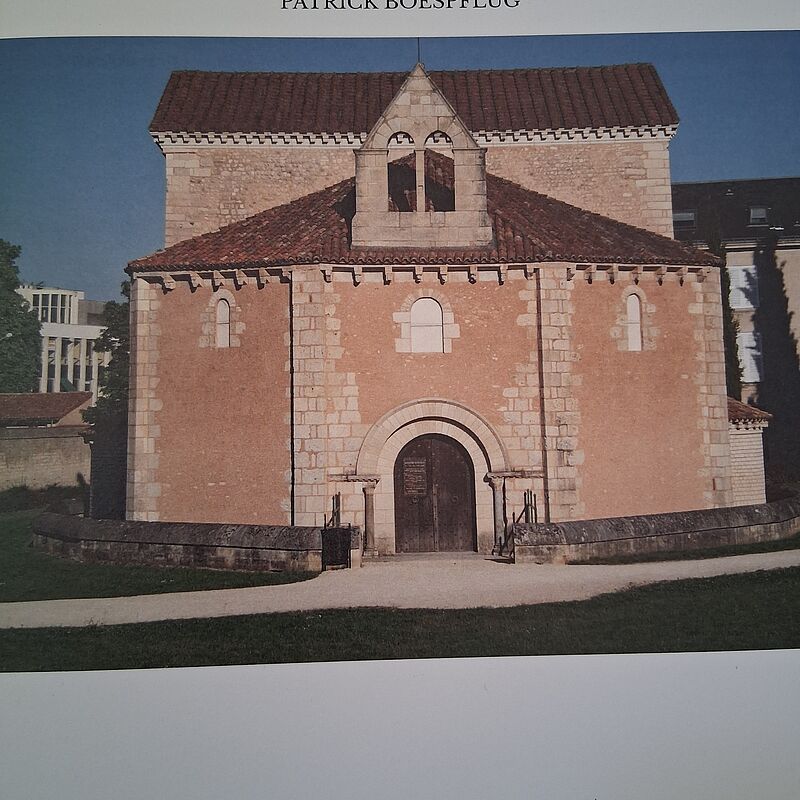 Dédicace du livre : "Le nouveau zodiaque de Poitiers"