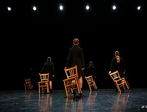 Spectacle de danse - Crédit JF Quais - Agrandir l'image (fenêtre modale)