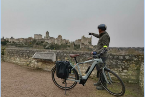 photo de Balade à Vélo guidée vers la Cité Médiévale de Chauvigny 