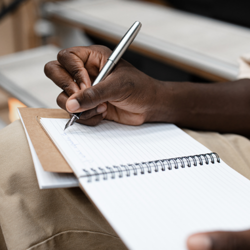 Atelier d'écriture : Une saison aux Couronneries
